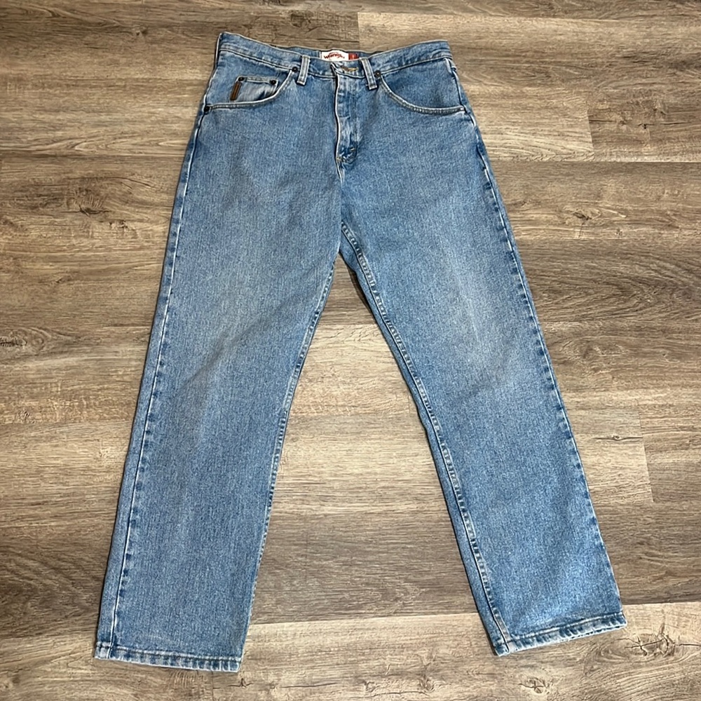 Genuine Wrangler Regular Fit Men’s Light Wash Jeans Waist 33 Length 30